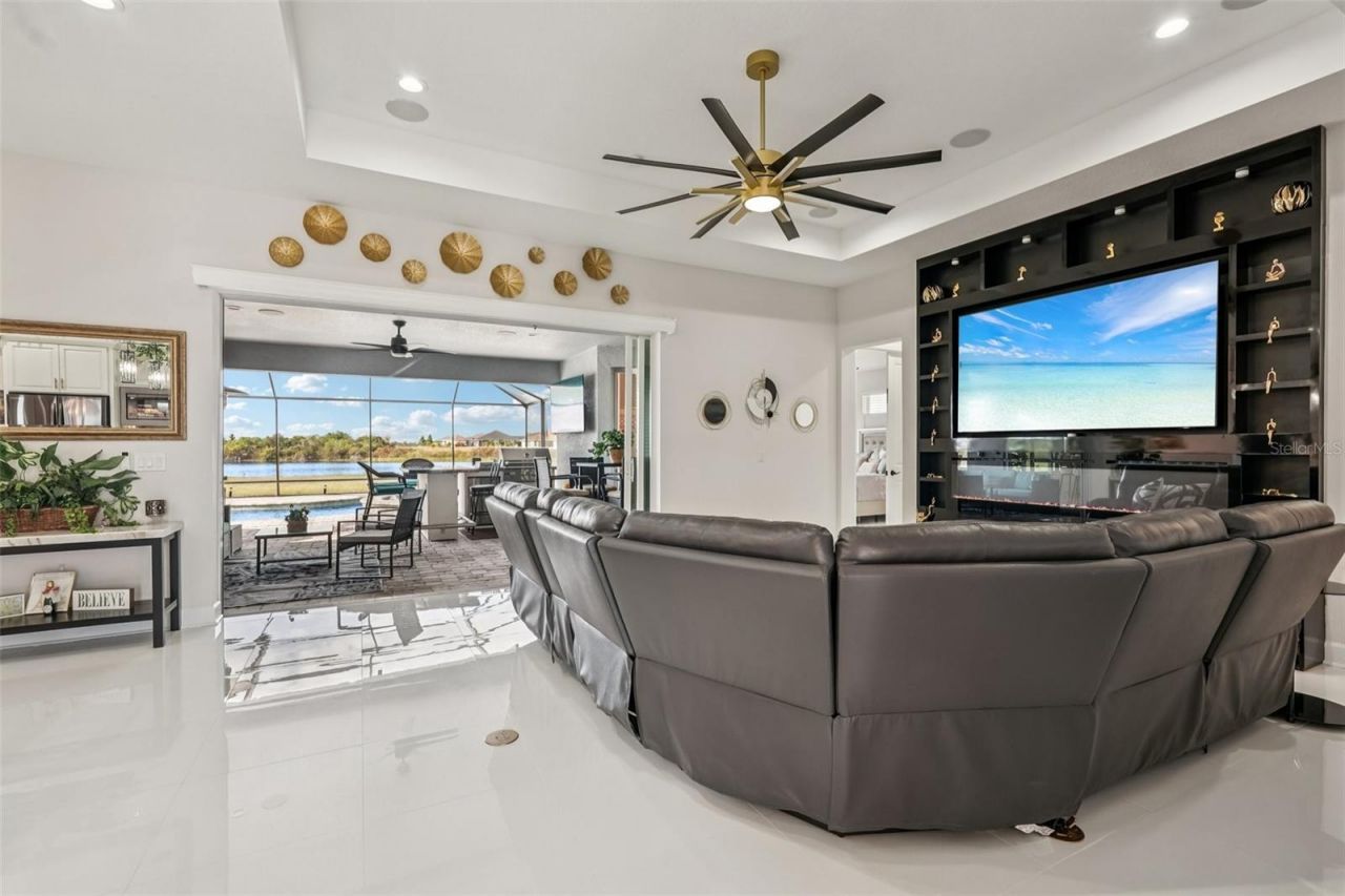 5027 Lake Toscana Drive, Wimauma, FL 33598 Photo