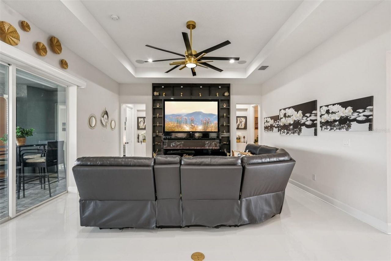 5027 Lake Toscana Drive, Wimauma, FL 33598 Photo