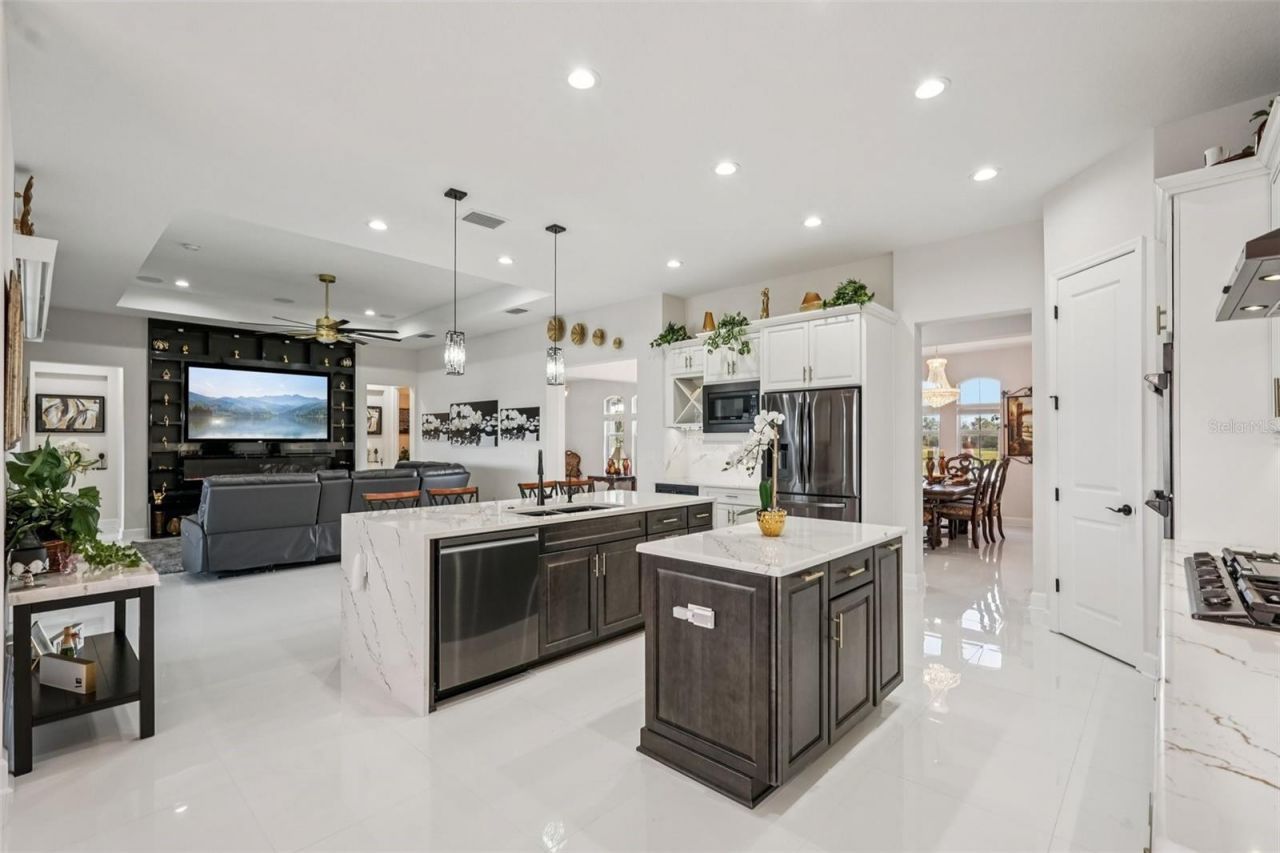5027 Lake Toscana Drive, Wimauma, FL 33598 Photo