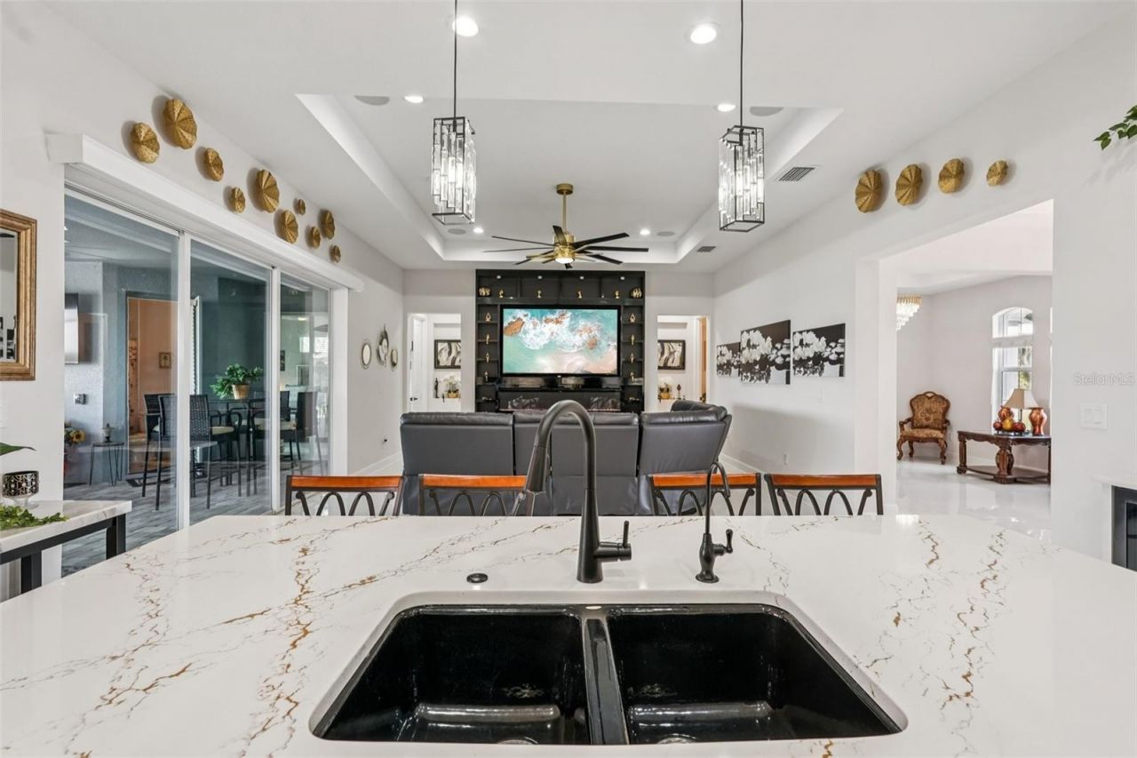 5027 Lake Toscana Drive, Wimauma, FL 33598 Photo