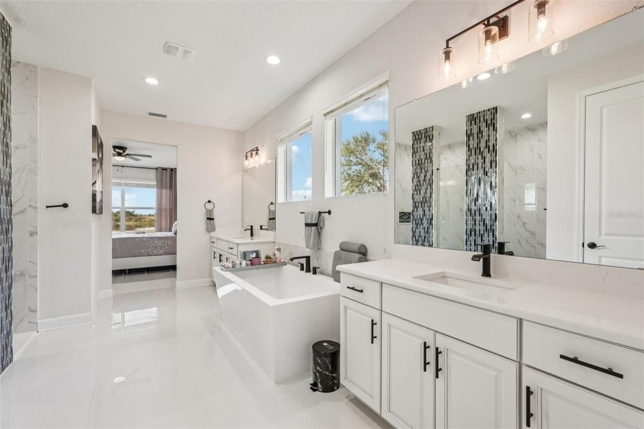 5027 Lake Toscana Drive, Wimauma, FL 33598 Photo