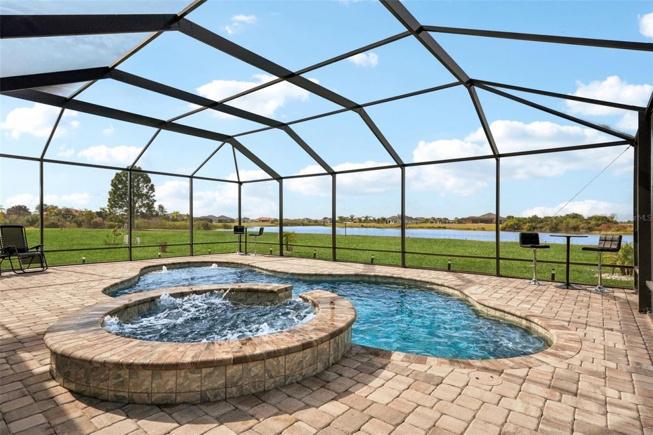 5027 Lake Toscana Drive, Wimauma, FL 33598 Photo
