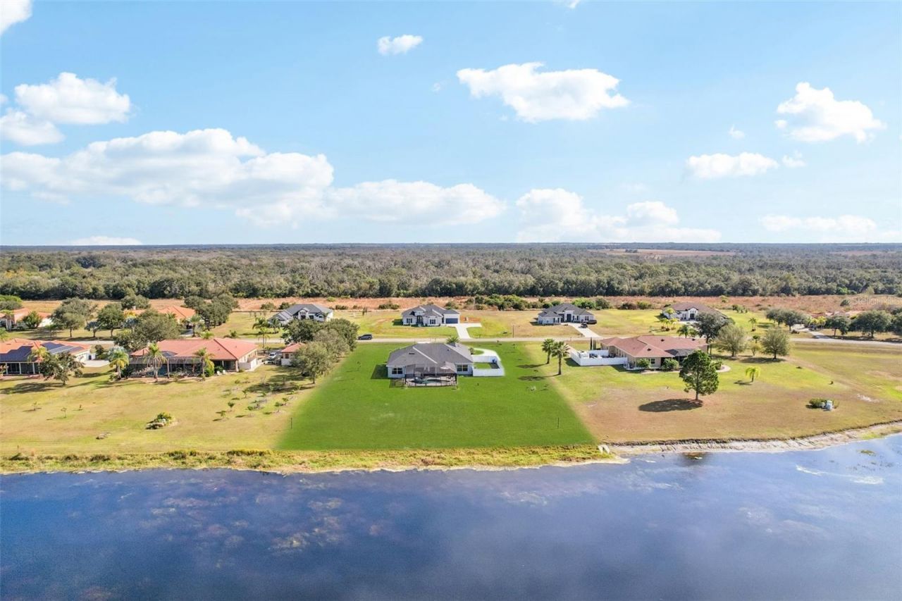 5027 Lake Toscana Drive, Wimauma, FL 33598 Photo