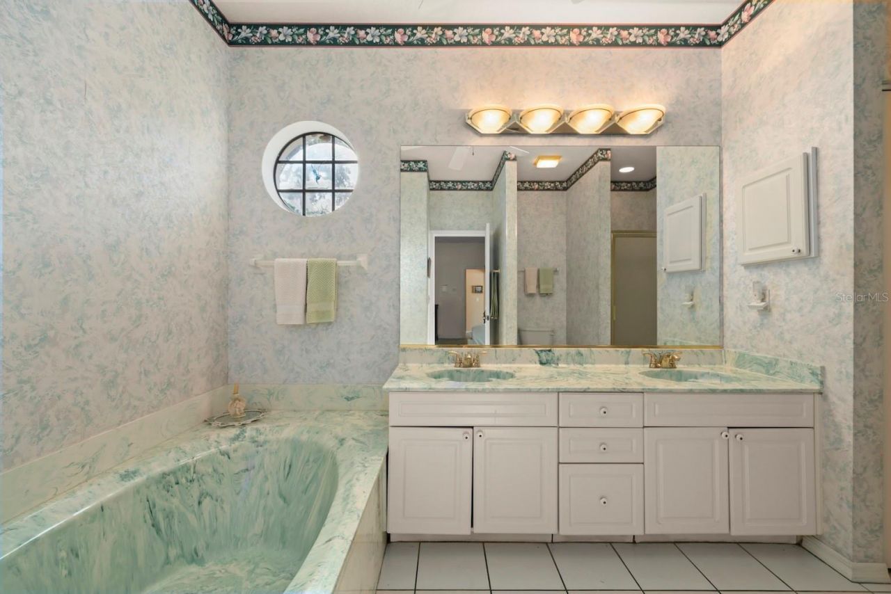 4356 Marcott Circle, Sarasota, FL 34233 Photo