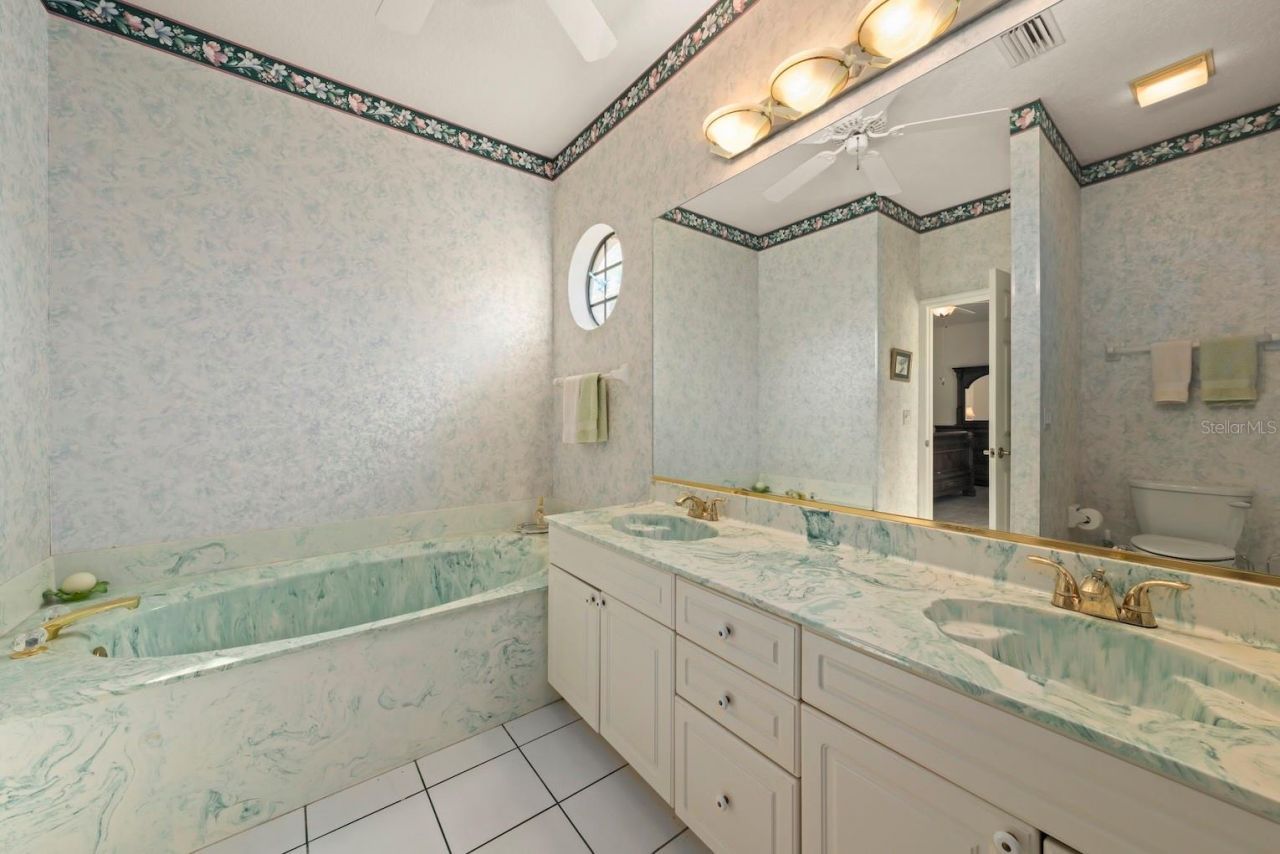 4356 Marcott Circle, Sarasota, FL 34233 Photo
