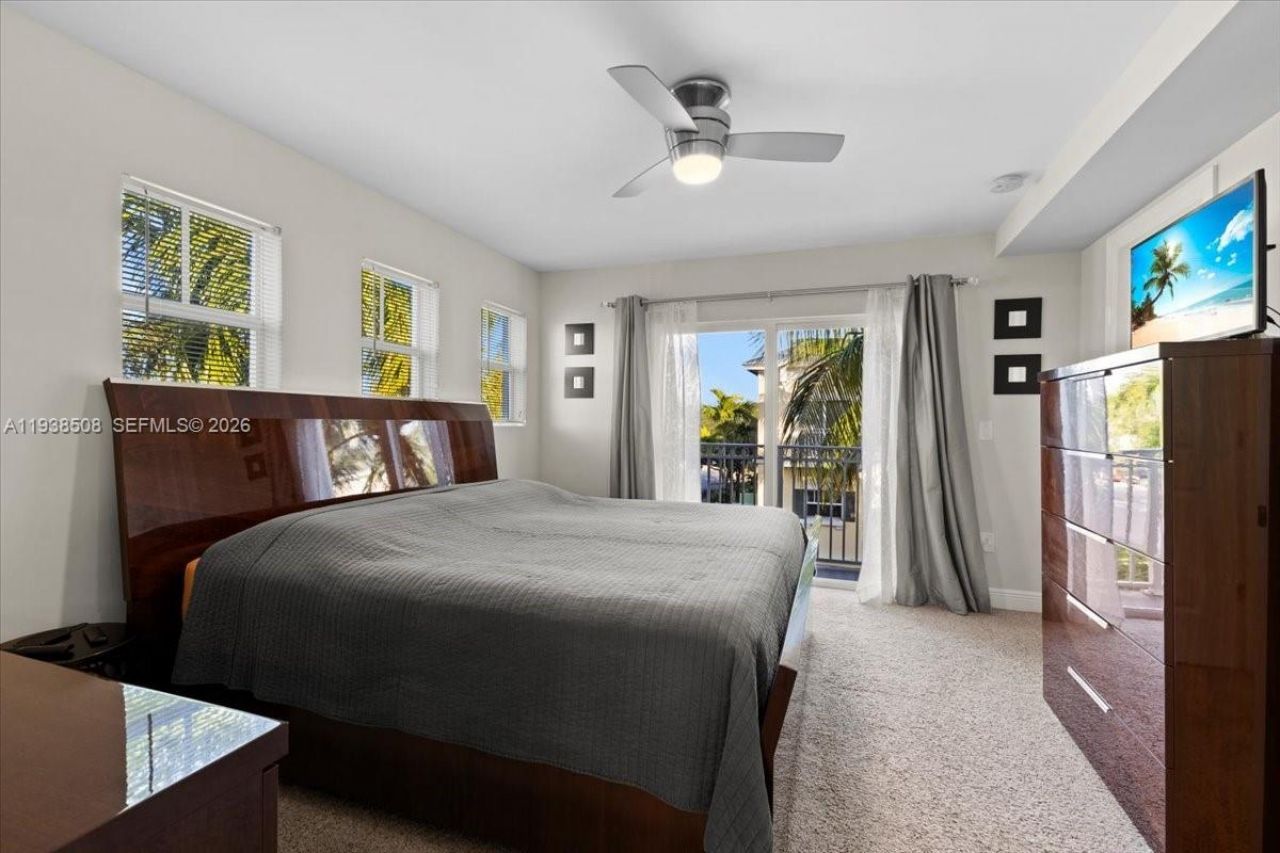 630 SE 15th St, Unit 3, Fort Lauderdale, FL 33316 Photo