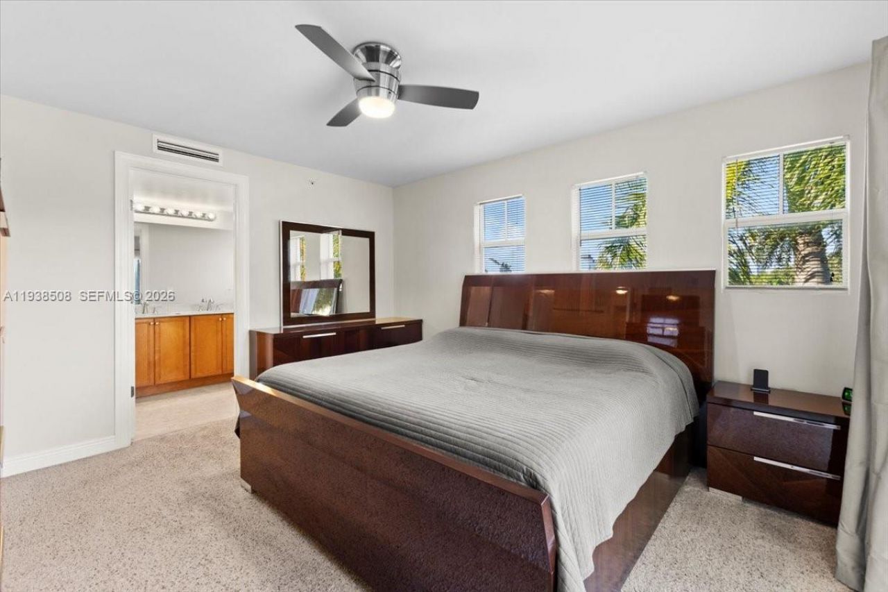 630 SE 15th St, Unit 3, Fort Lauderdale, FL 33316 Photo