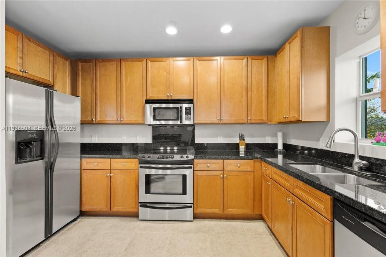 630 SE 15th St, Unit 3, Fort Lauderdale, FL 33316 Photo