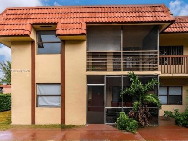 6545 W 27th Ct , Unit 11-47, Hialeah, FL 33016