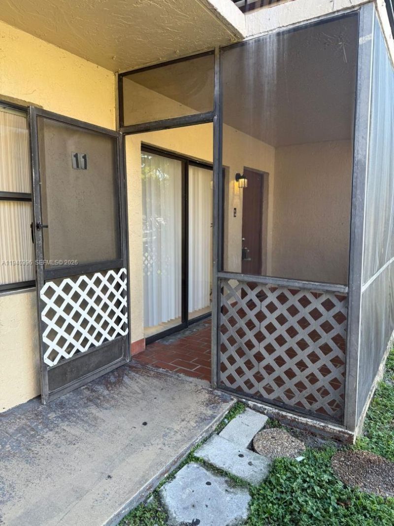 6545 W 27th Ct , Unit 11-47, Hialeah, FL 33016 Photo