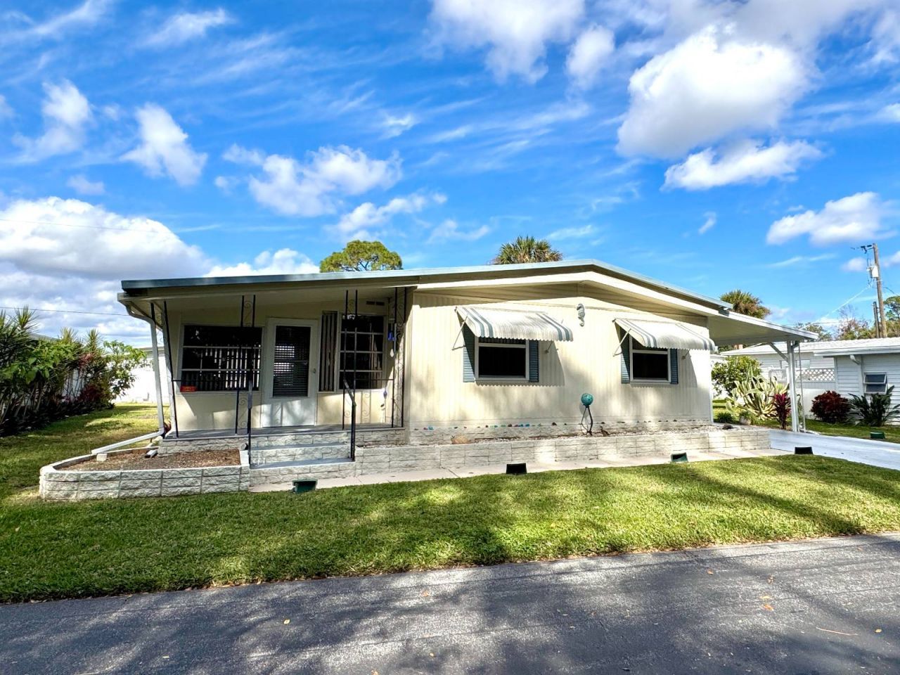 1260 Flintlock Dr, Daytona Beach, FL 32119 Main Photo