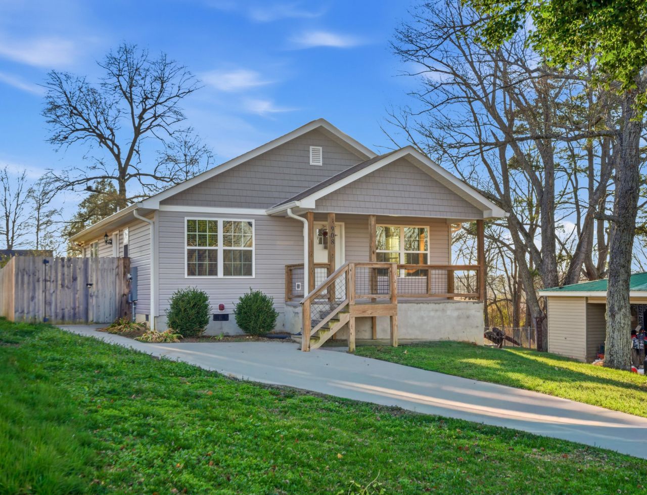 908 28th Street Se, Cleveland, TN 37323 Main Photo