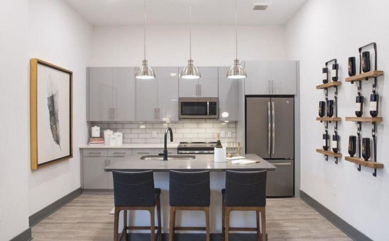 128 Columbus Street Photo 10