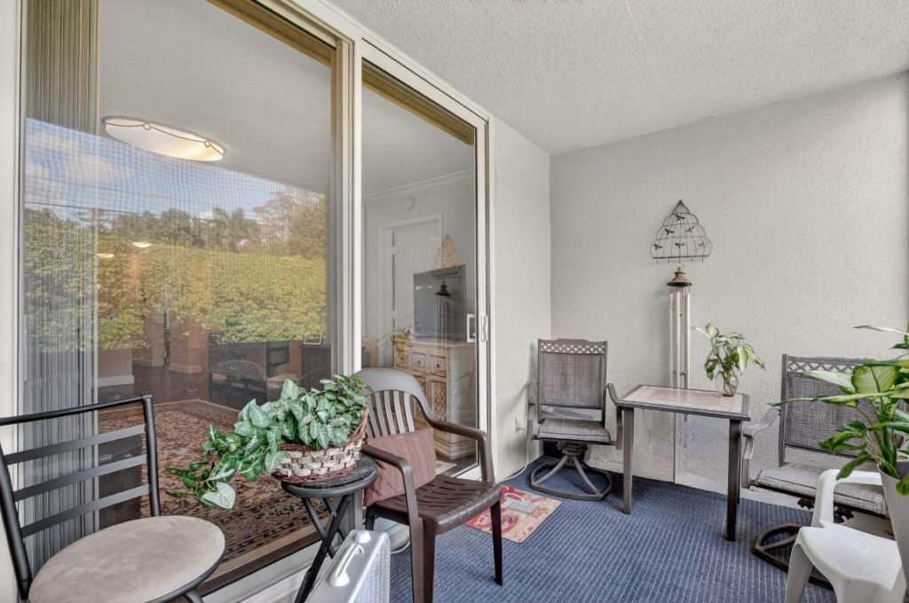 9215 Flynn Circle, Unit 8, Boca Raton, FL 33496 Photo