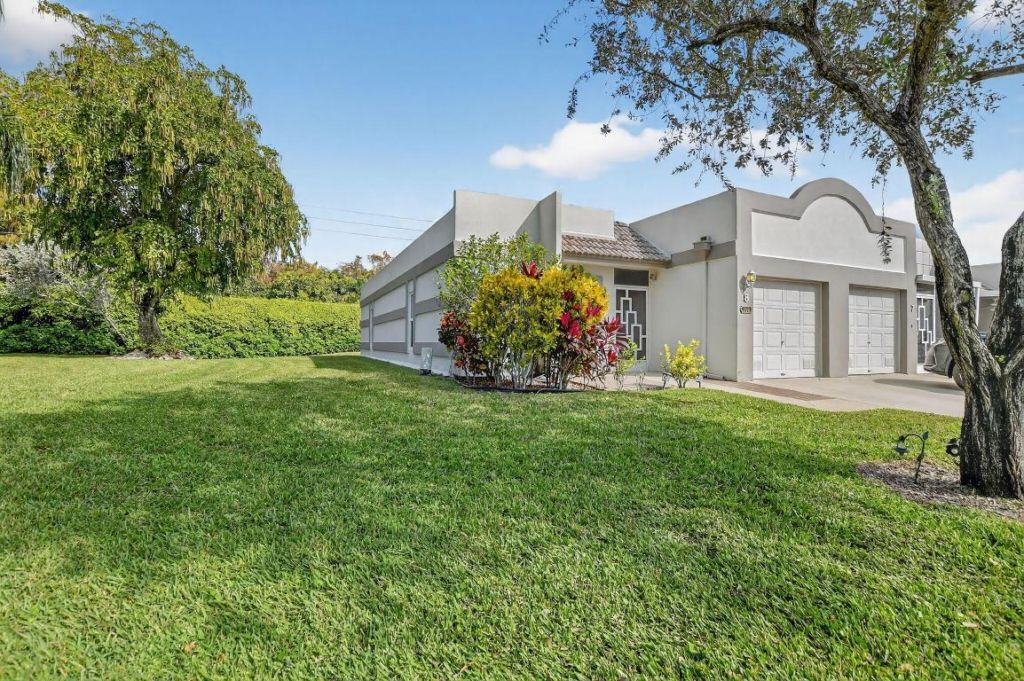 9215 Flynn Circle, Unit 8, Boca Raton, FL 33496 Photo