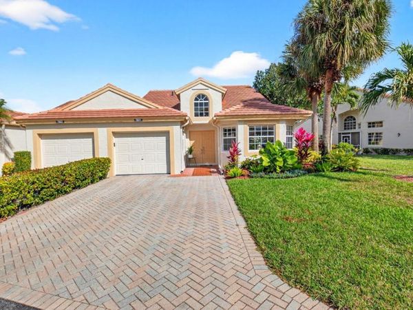 7921 Sandy Pointe Drive, Delray Beach, FL 33446