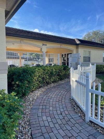 2080 Greenview Shores Boulevard, Unit 413, Wellington, FL 33414 Photo