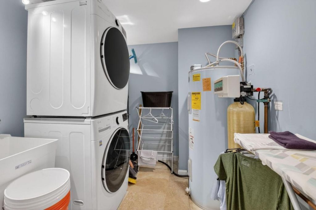 122 Andrews Avenue, Unit C, Delray Beach, FL 33483 Photo