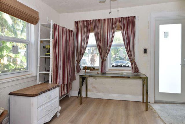 317 N D Street E, Lake Worth Beach, FL 33460 Photo