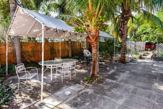 317 N D Street E, Lake Worth Beach, FL 33460 Photo