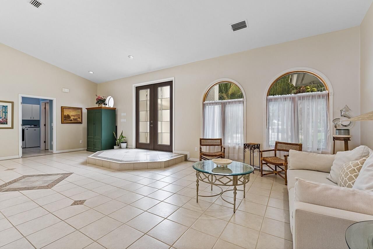 8601 S Ocean Drive, Jensen Beach, FL 34957 Photo