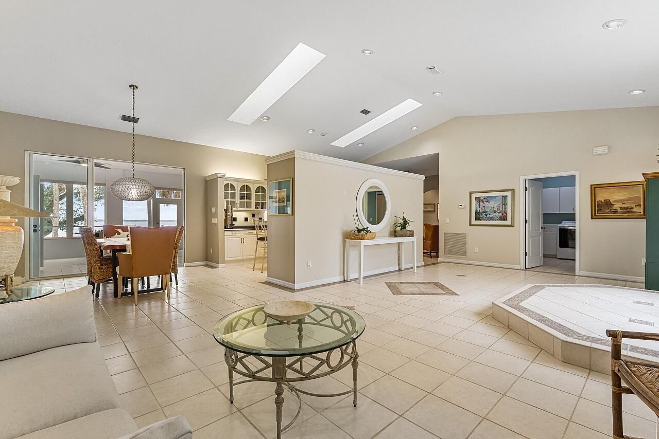 8601 S Ocean Drive, Jensen Beach, FL 34957 Photo