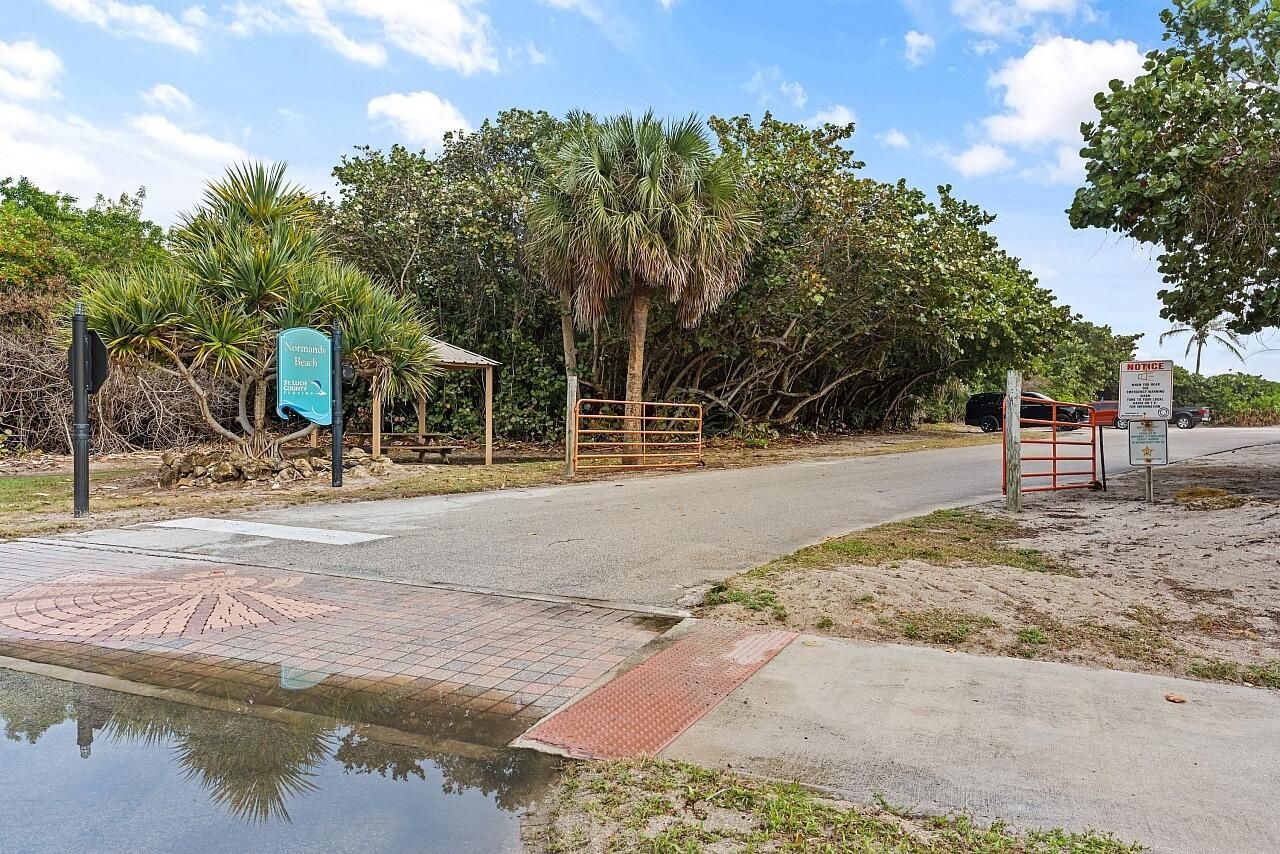 8601 S Ocean Drive, Jensen Beach, FL 34957 Photo