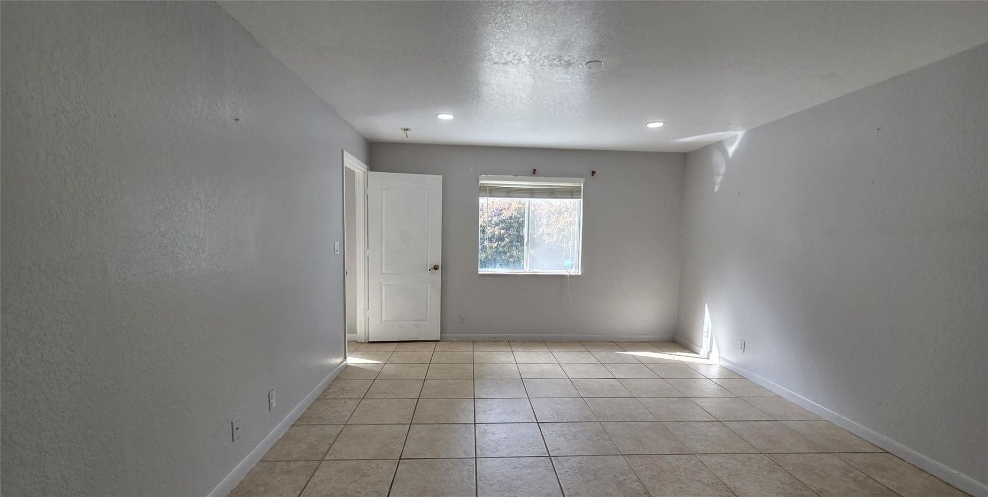 1649 SW 28th Terrace, Fort Lauderdale, FL 33312 Photo