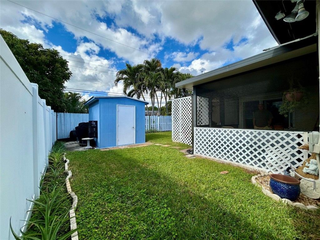 5971 NE 6th Avenue, Fort Lauderdale, FL 33334 Photo