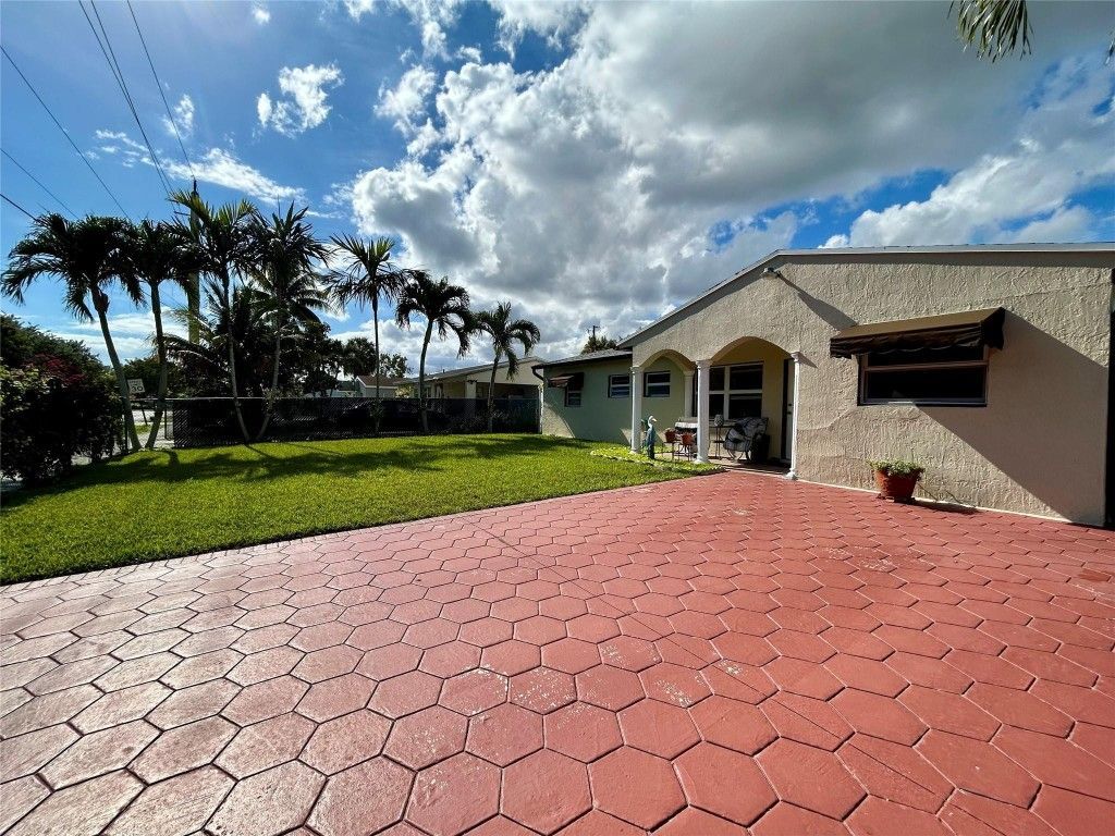 5971 NE 6th Avenue, Fort Lauderdale, FL 33334 Photo