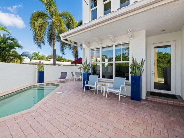 844 N Victoria Park Rd, Fort Lauderdale, FL 33304