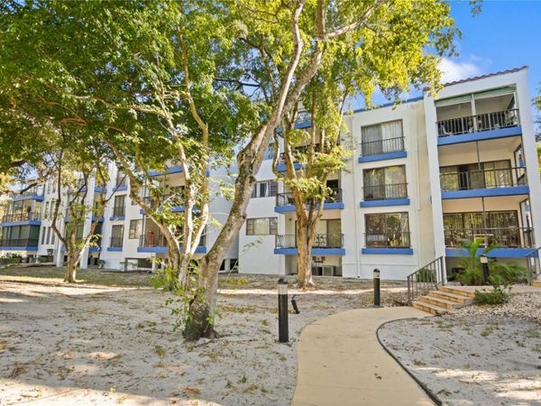 6060 S Falls Circle Drive, Unit 218, Lauderhill, FL 33319