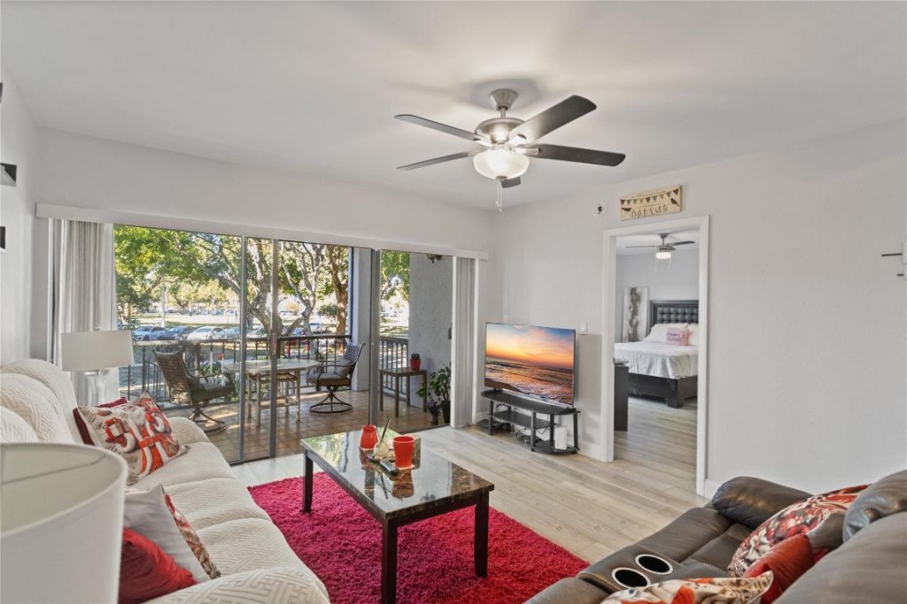 6060 S Falls Circle Drive, Unit 218, Lauderhill, FL 33319 Photo