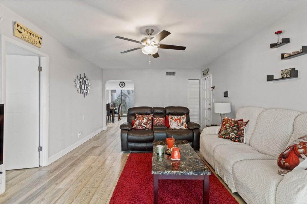 6060 S Falls Circle Drive, Unit 218, Lauderhill, FL 33319 Photo