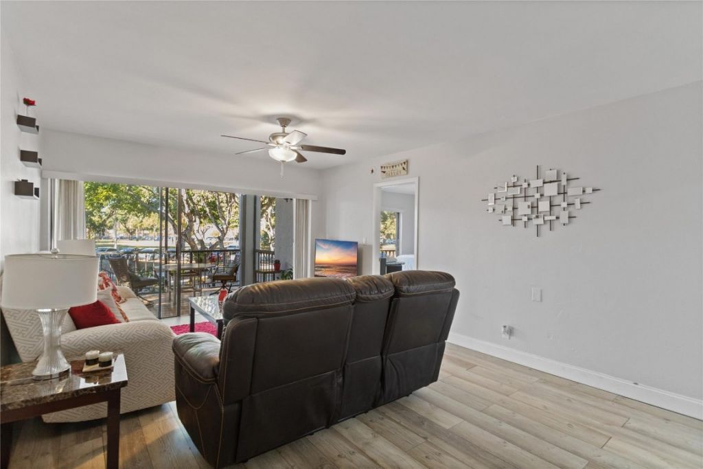 6060 S Falls Circle Drive, Unit 218, Lauderhill, FL 33319 Photo