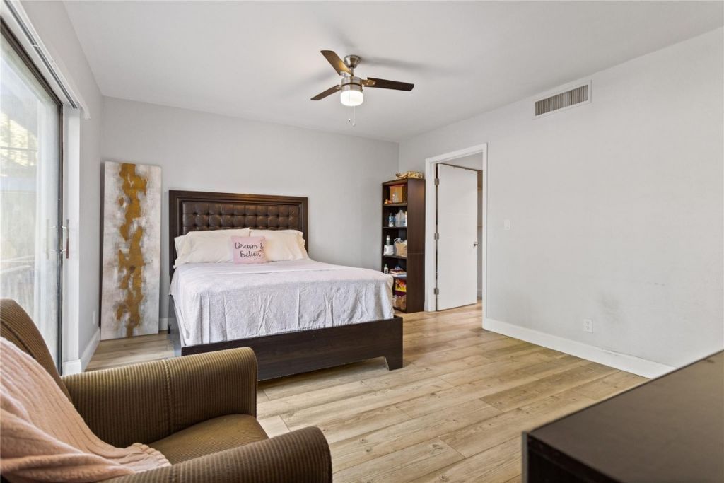 6060 S Falls Circle Drive, Unit 218, Lauderhill, FL 33319 Photo