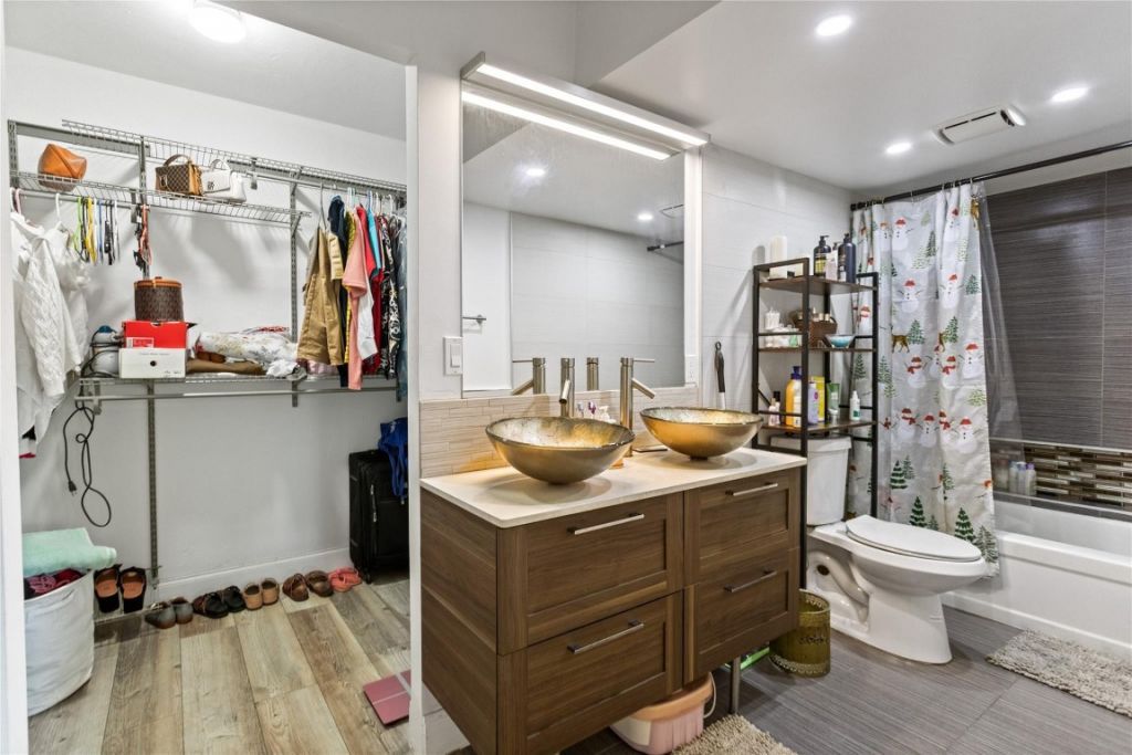 6060 S Falls Circle Drive, Unit 218, Lauderhill, FL 33319 Photo