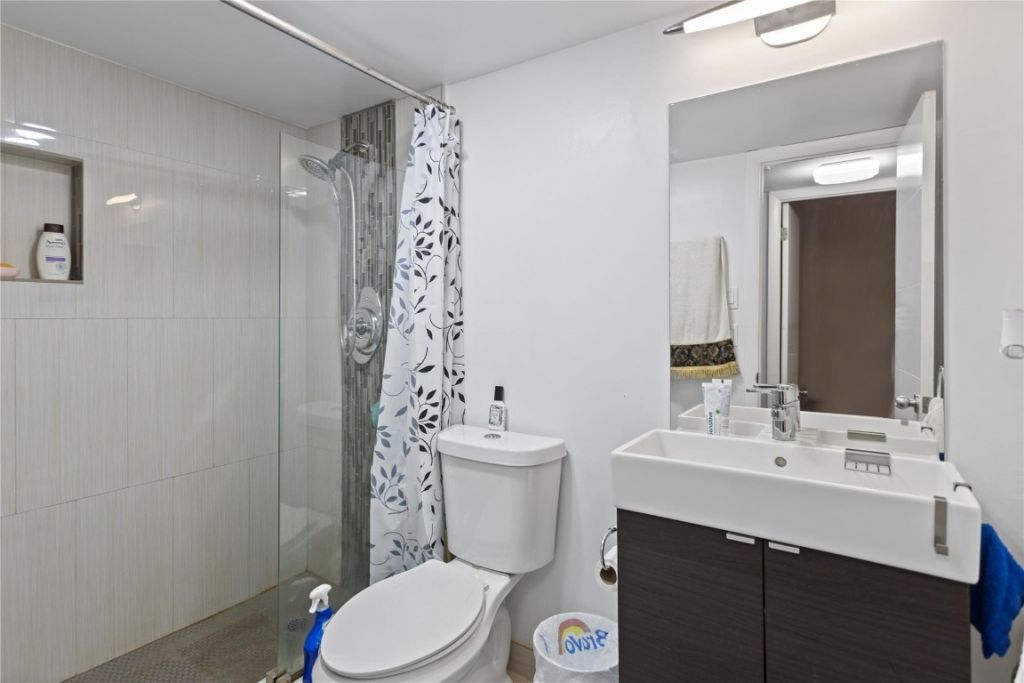 6060 S Falls Circle Drive, Unit 218, Lauderhill, FL 33319 Photo