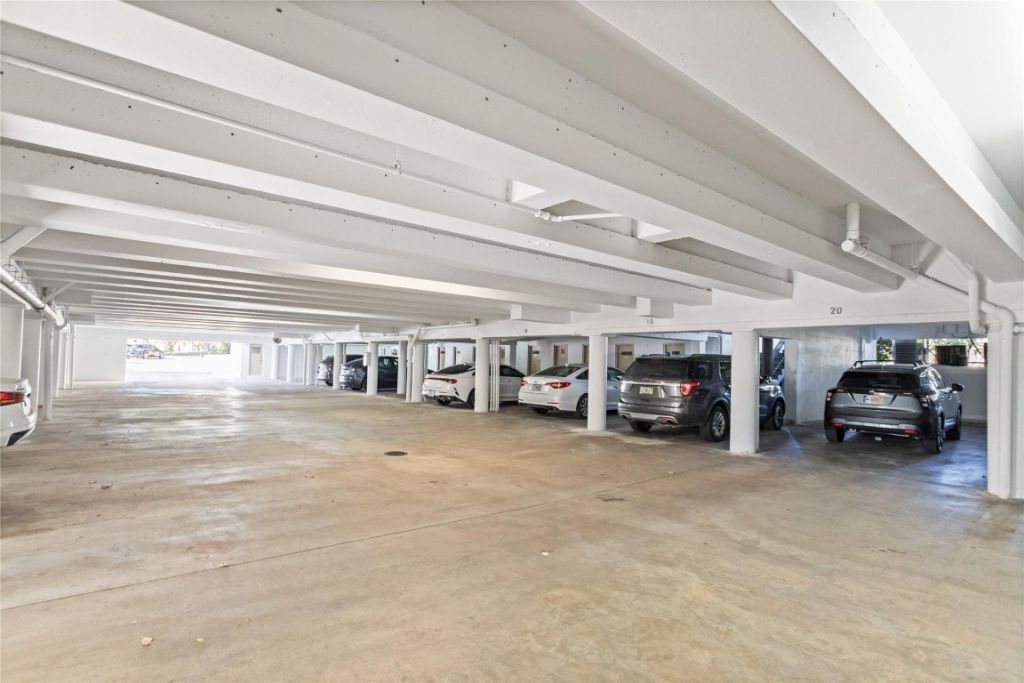 6060 S Falls Circle Drive, Unit 218, Lauderhill, FL 33319 Photo