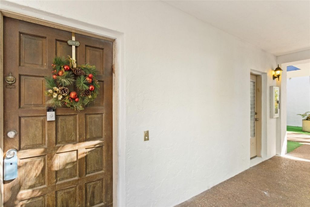 6060 S Falls Circle Drive, Unit 218, Lauderhill, FL 33319 Photo