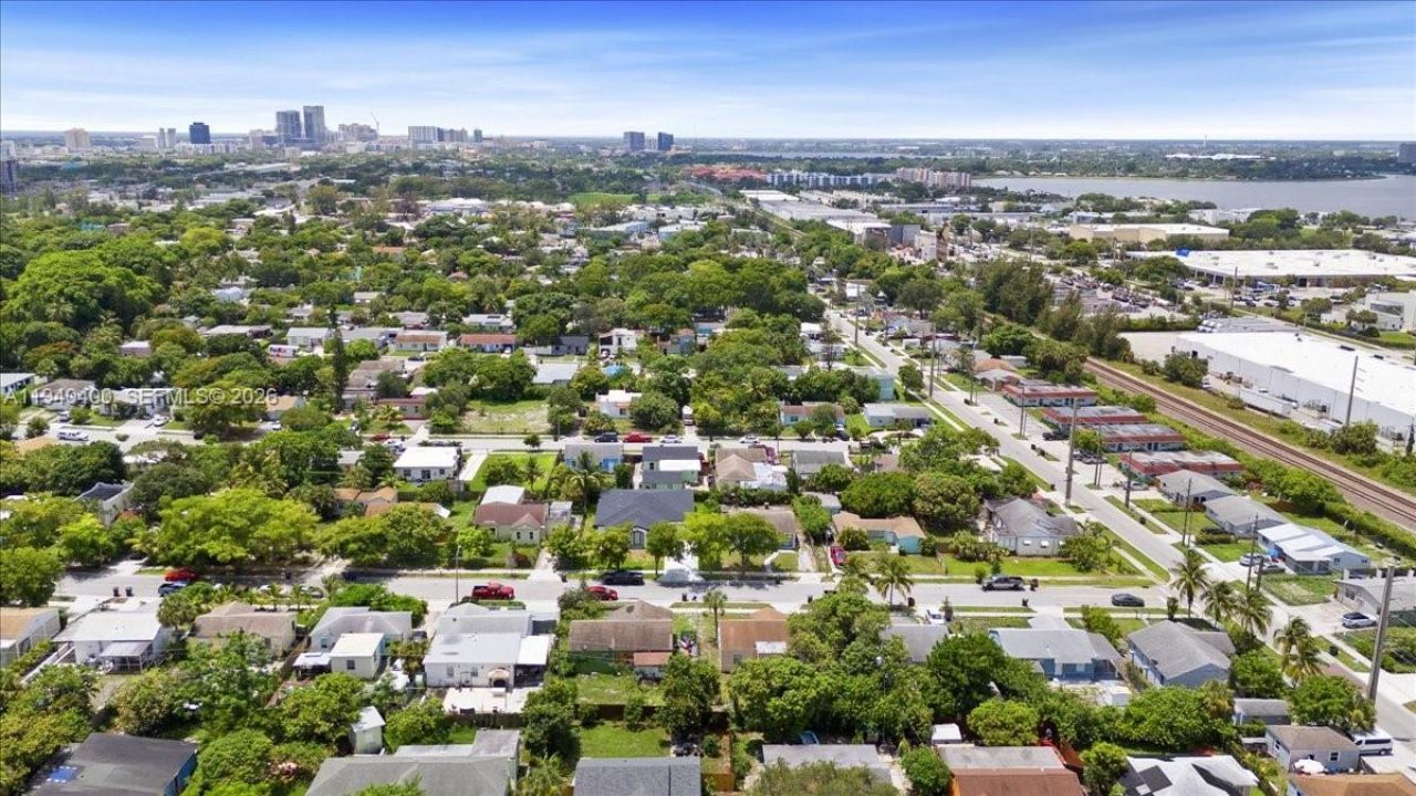 930 34th St, West Palm Beach, FL 33407 Photo