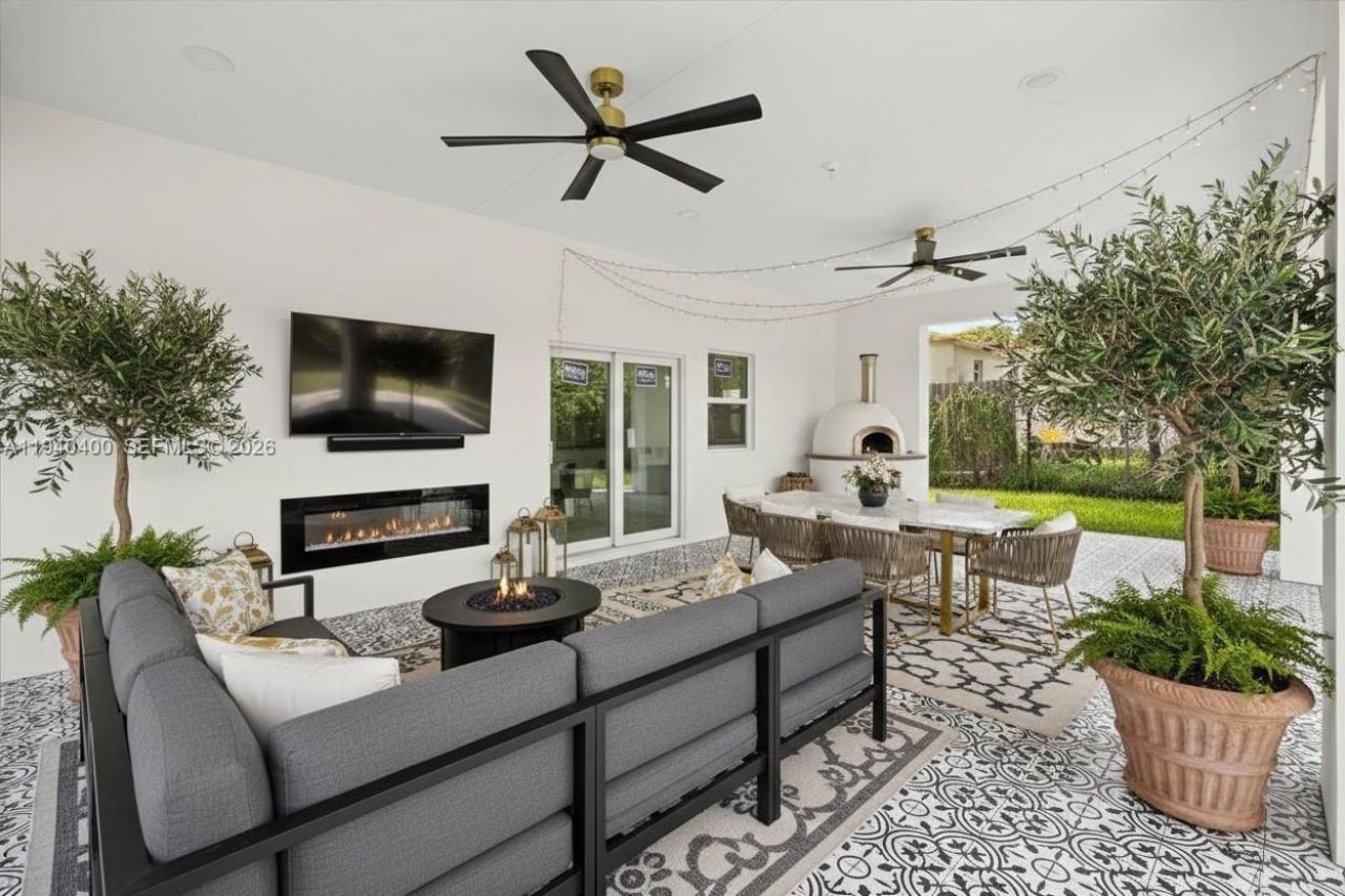 930 34th St, West Palm Beach, FL 33407 Photo