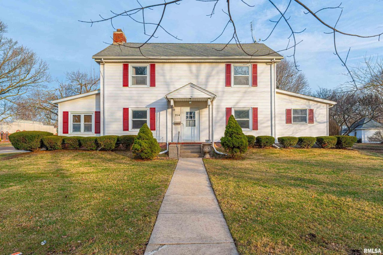 214 N Maple Avenue, Minier, IL 61759 Main Photo