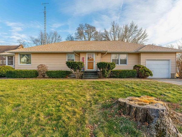 207 SW 3RD Street, Atlanta, IL 61723