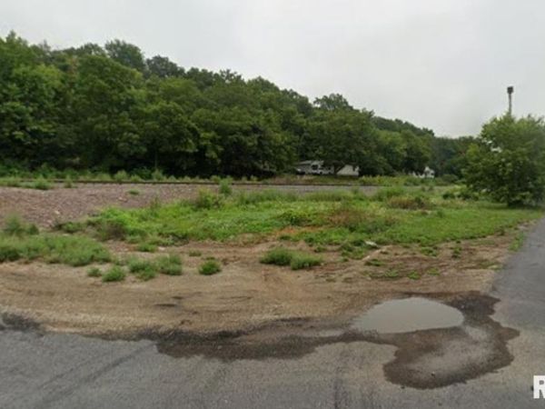 10019 W Powder Mill Road, Edwards, IL 61528