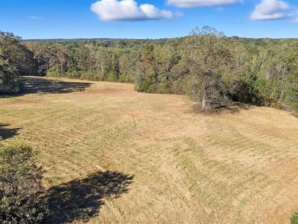 1075 Davis Road, Carrollton, GA 30116