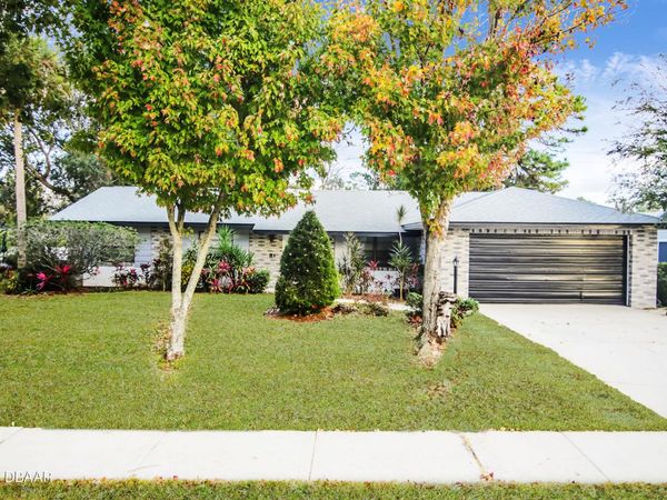 937 Chickadee Drive, Port Orange, FL 32127