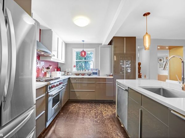 2253 EDSALL Avenue, Bronx, NY 10463