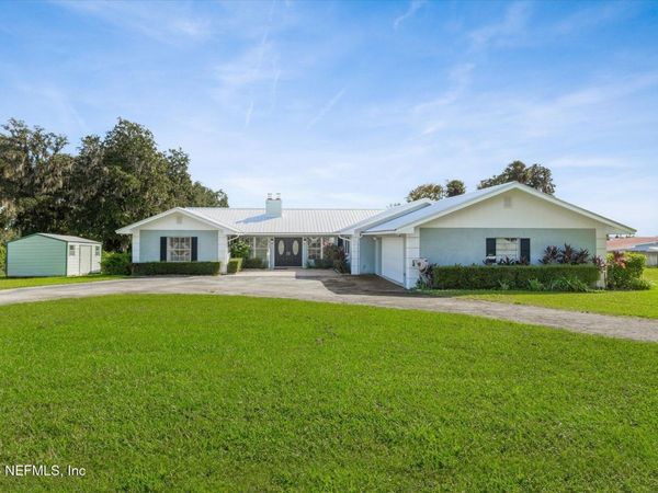 730 N PARK Street, Crescent City, FL 32112