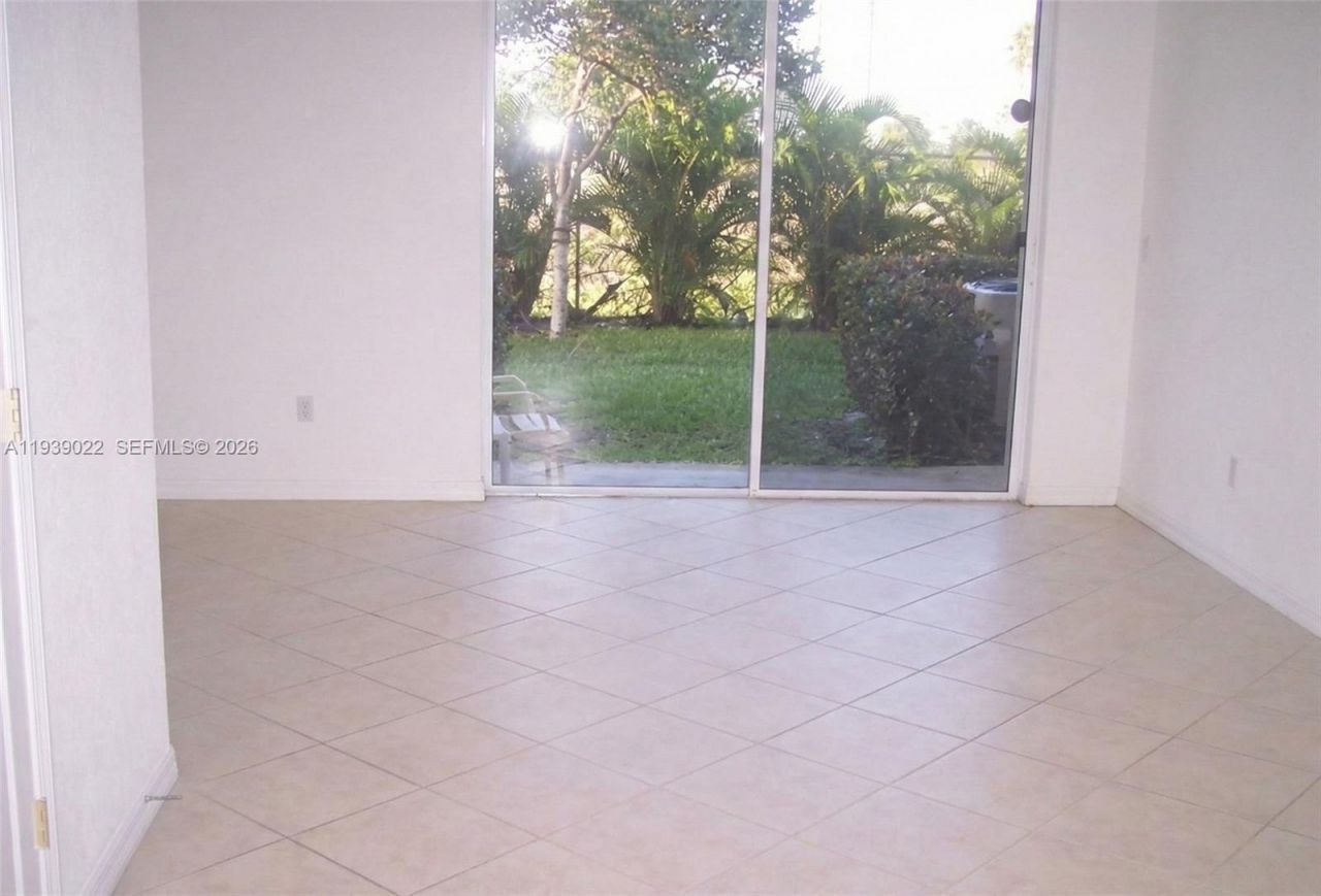 1942 Alamanda Way , Riviera Beach, FL 33404 Photo